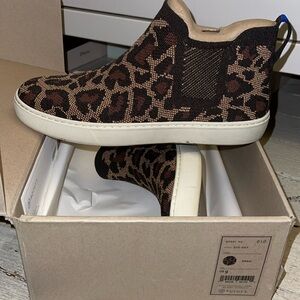 Leopard print Rothy sneakers